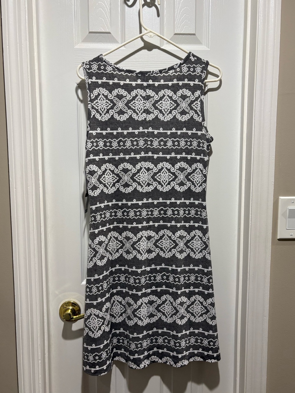 Patterned Midi Dress - Picture 3 of 4